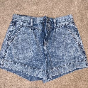 American Eagle mom short